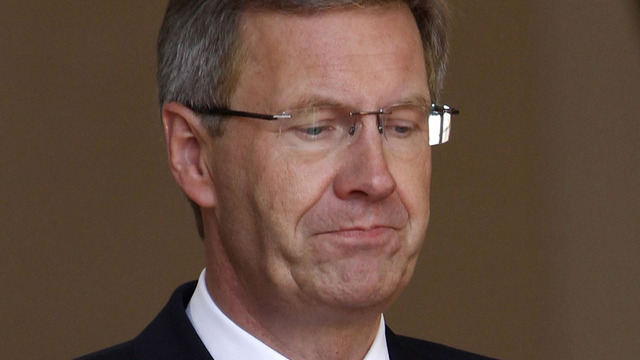 bundespraesident-christian-wulff-in-bedraengnis-foto-reuters-